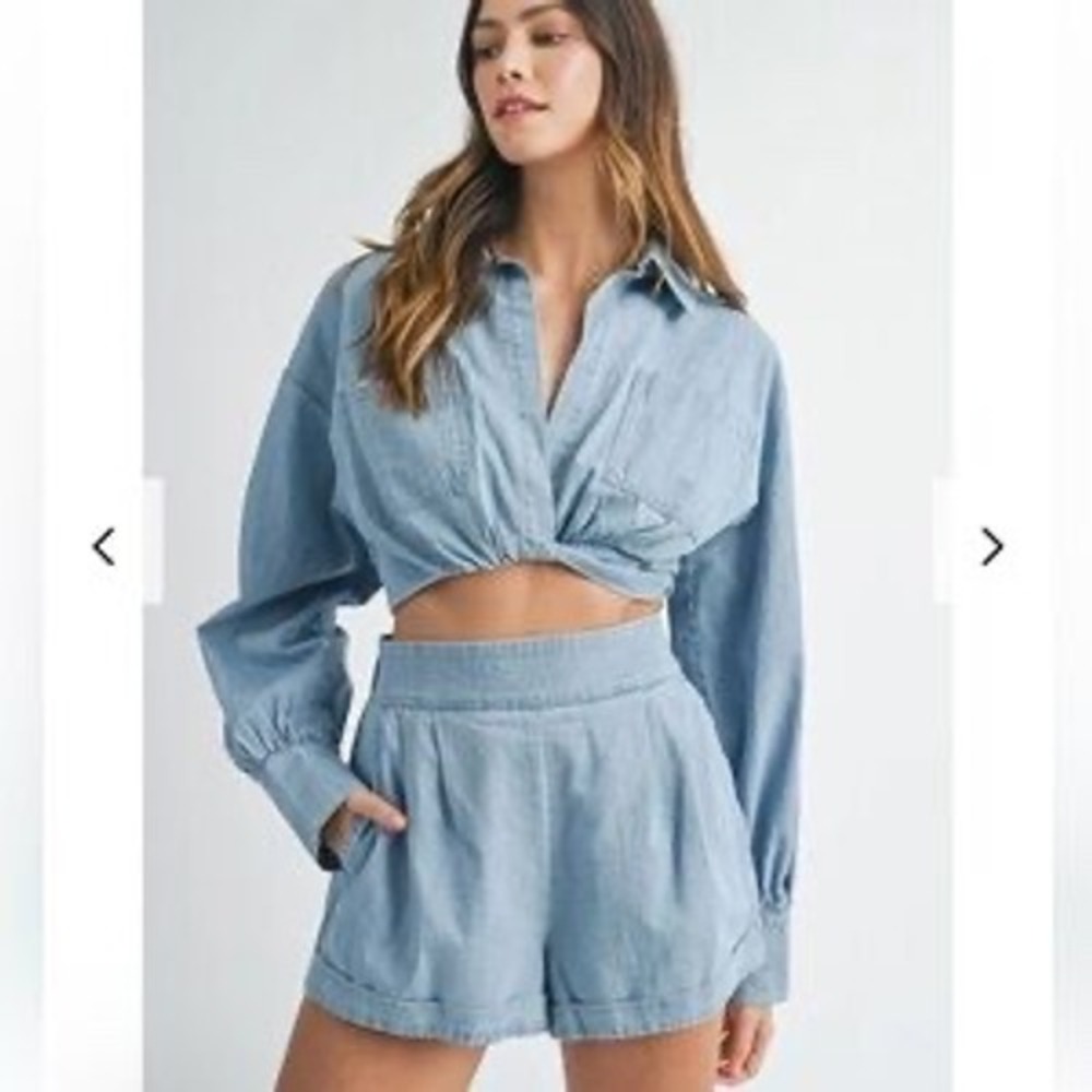 Mable Chambray Twist Front Top & Shorts Set Women M Top L Shorts